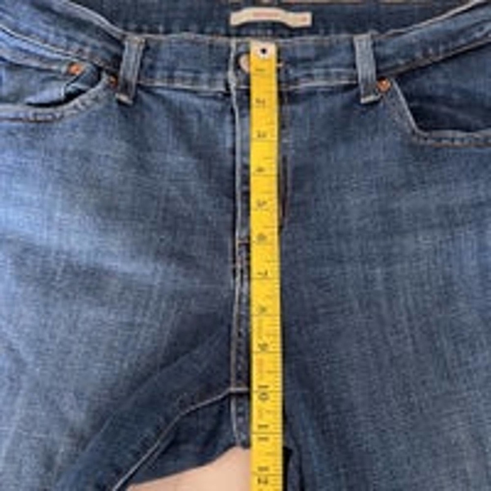 Levi Strauss Women’s Mid Rise Boyfriend Denim Medium Wash Jeans‎ Size 31 - Picture 7 of 12